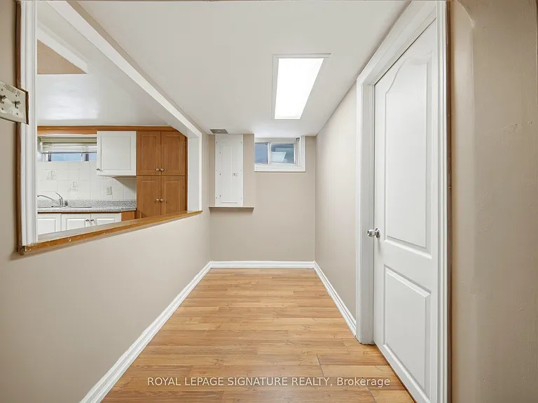 2000 Dufferin St #2 — Photo 16