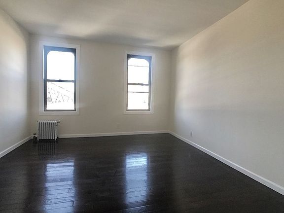 3rd image of 400 Fort Washington Ave APT 6E