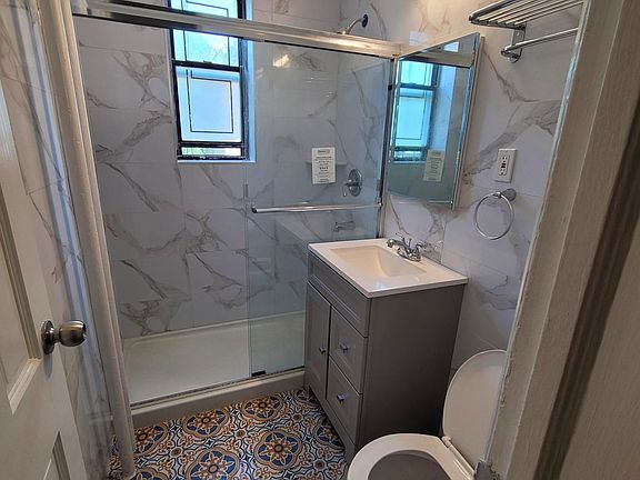2nd image of 821 Bergen Ave APT B6