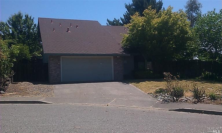1st image of 104 Chardonnay Ct