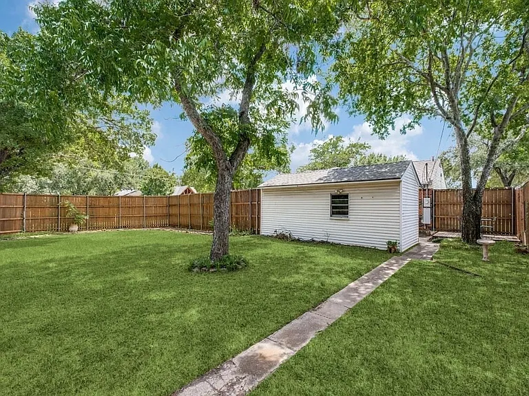 11004 Joaquin Dr — Photo 11