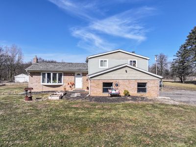 5486 W Lowe Rd, Fowlerville, MI, 48836