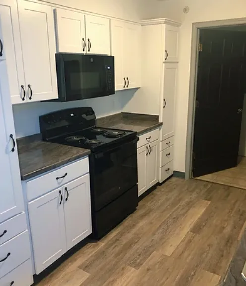 Senate Place Apartments — Photo 25