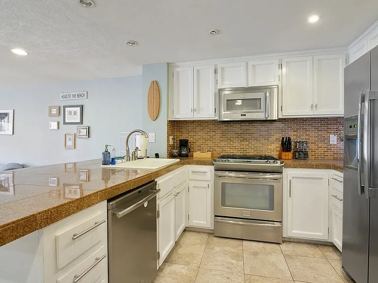 737 Seacoast Dr — Photo 5