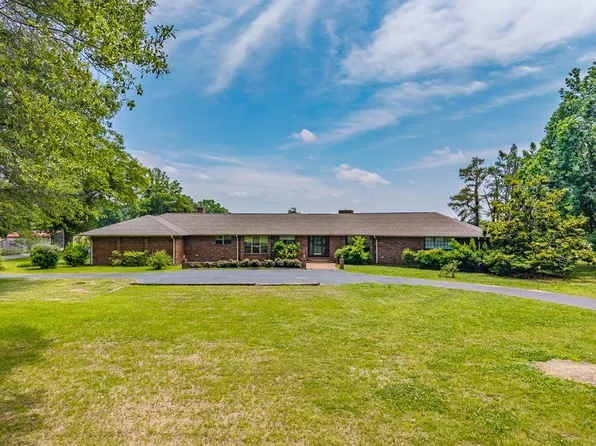 5042 Dummyline Rd, Batesville, MS 38606