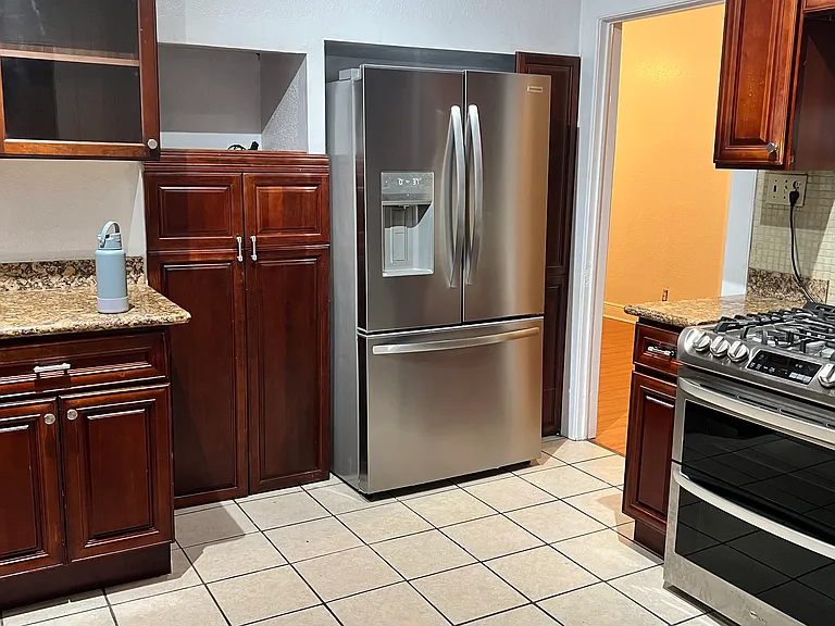 3538 Franklin Ave — Photo 14