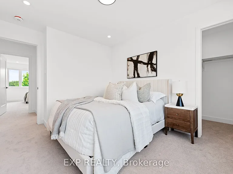 495 Duvernay Dr — Photo 33
