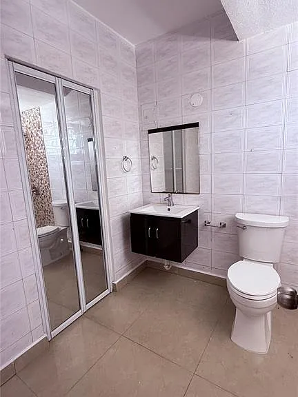 413 Edificio Gaither Plz #3A — Photo 5