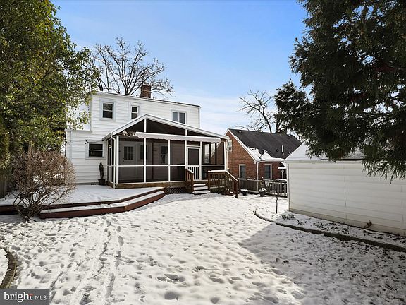 3rd image of 2838 Greenway Blvd