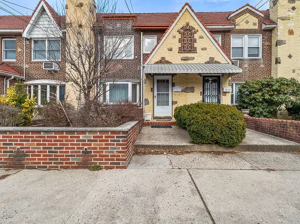 4711 189th St, Flushing, NY 11358
