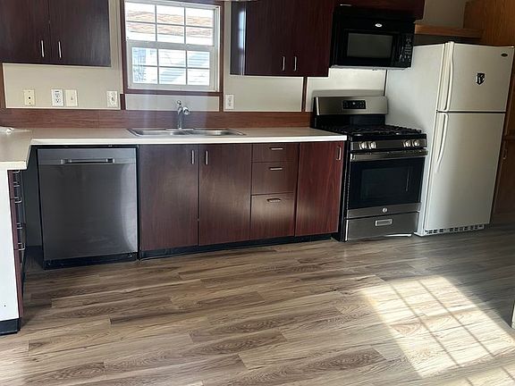 5th image of 17190 Mt Vernon Rd #3