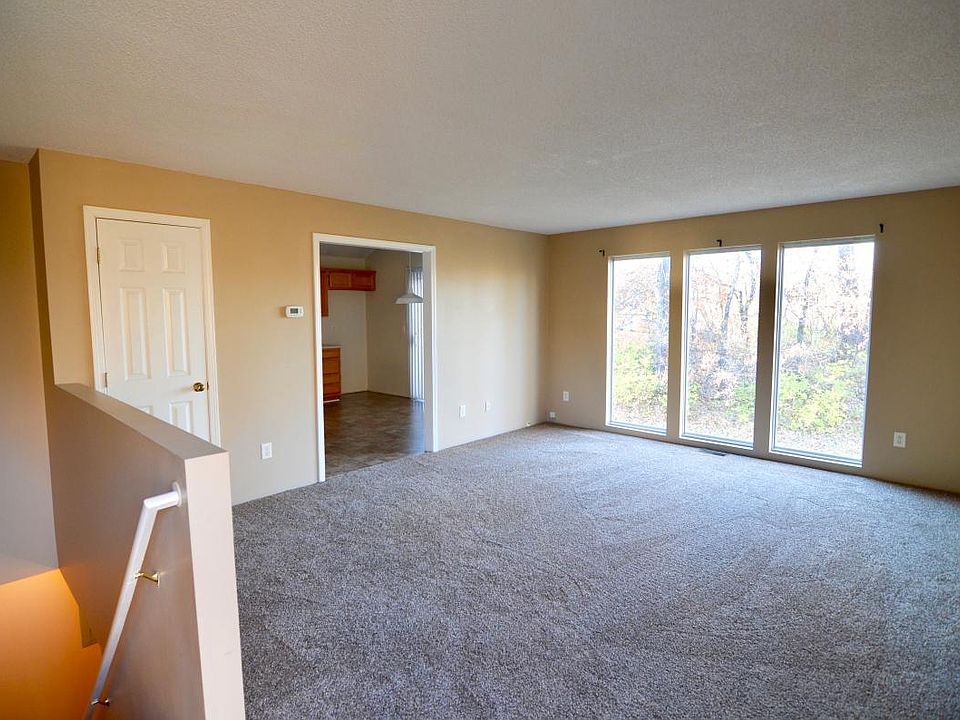 Large bright living room