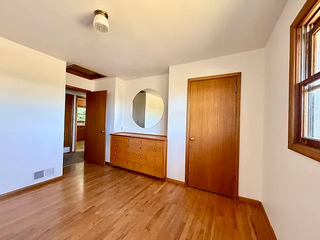 800 E Scenic Dr — Photo 2