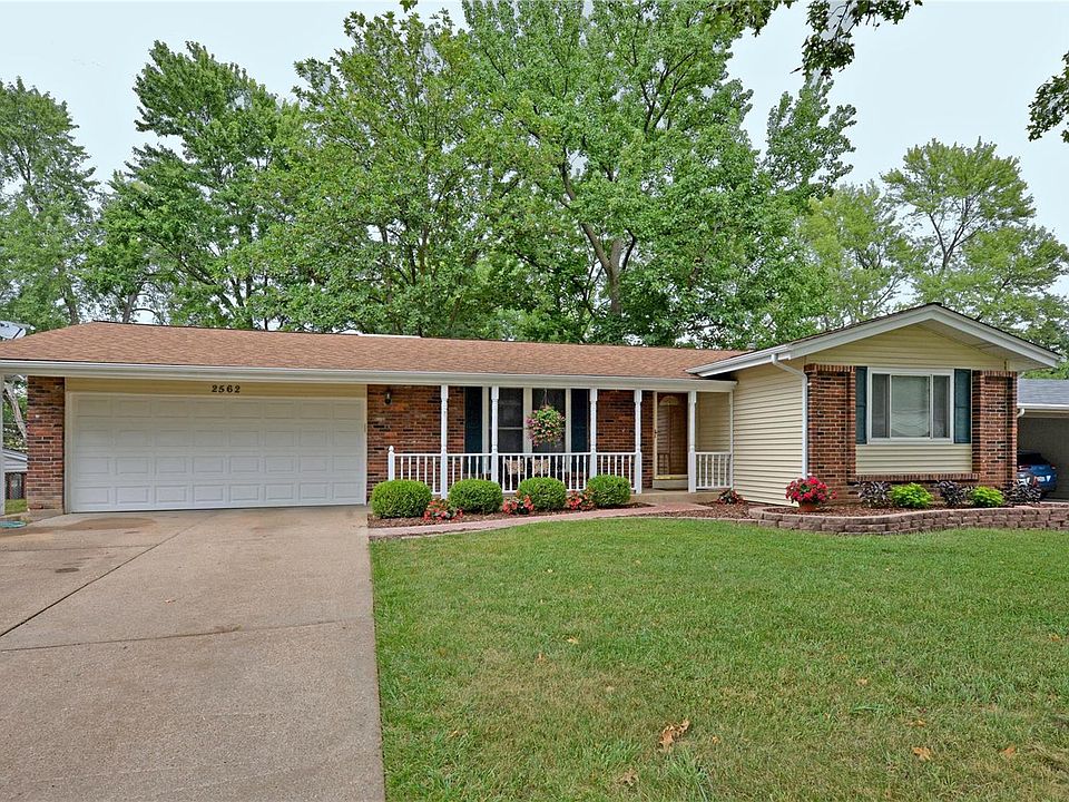 1st image of 2562 Wesglen Estates Dr