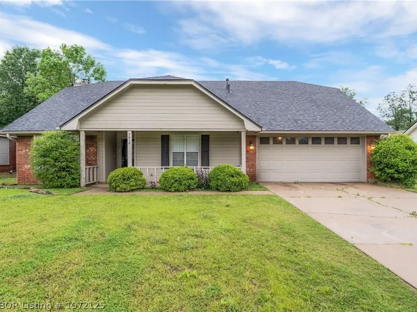 7018 Red Bud Dr, Fort Smith, AR 72916