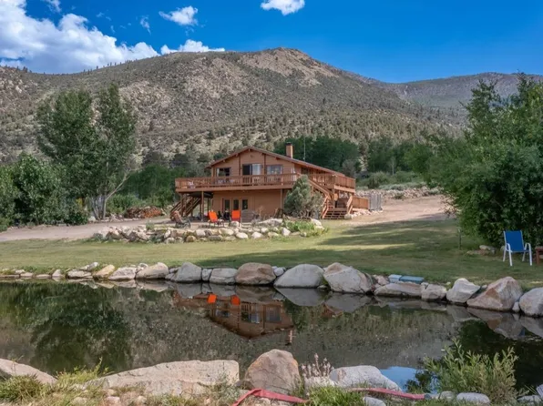 221 Hilton Creek Dr, Crowley Lake, CA 93546