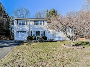 8 Clearbrook Rd, Danbury, CT 06811