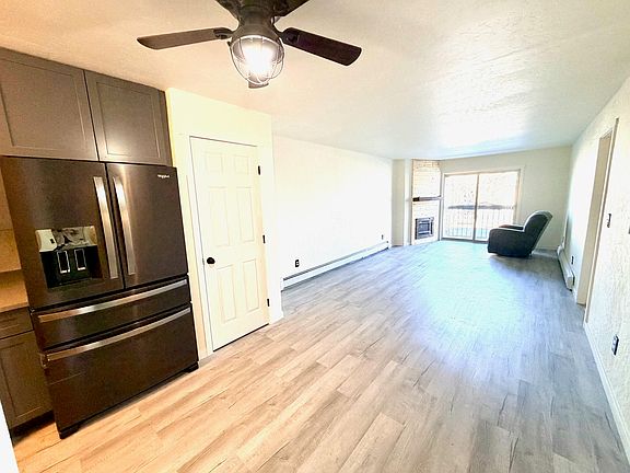 5th image of 3146 Lakeside Dr APT 207
