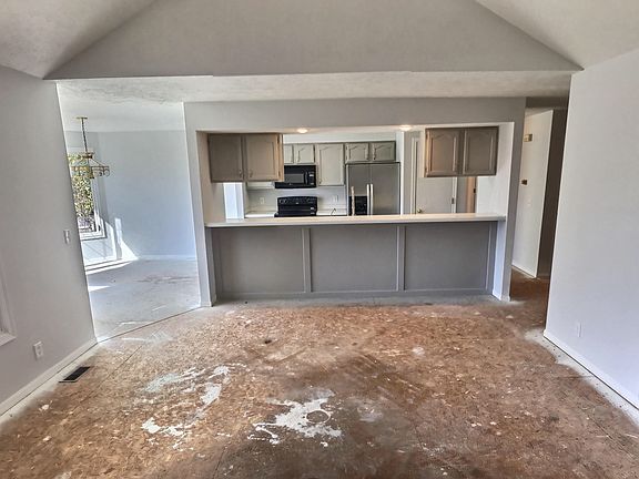 4th image of 6931 S 53rd Ct