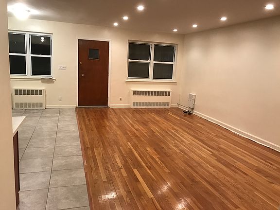 4th image of 2042 E 60th St
