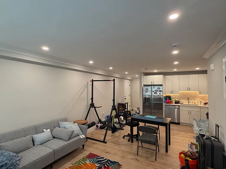 9 Everett St #3 — Photo 7