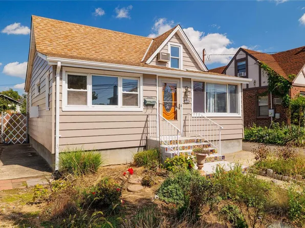 89 E Maple Street, Valley Stream, NY 11580