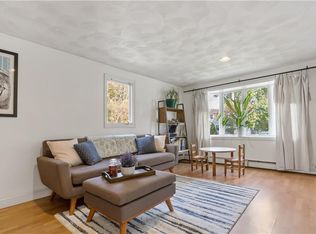 17 Opechee Dr, Bristol, RI 02809