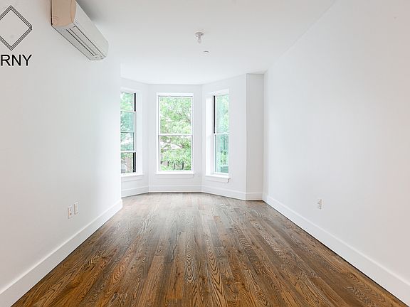 2nd image of 224 Hawthorne St #2E