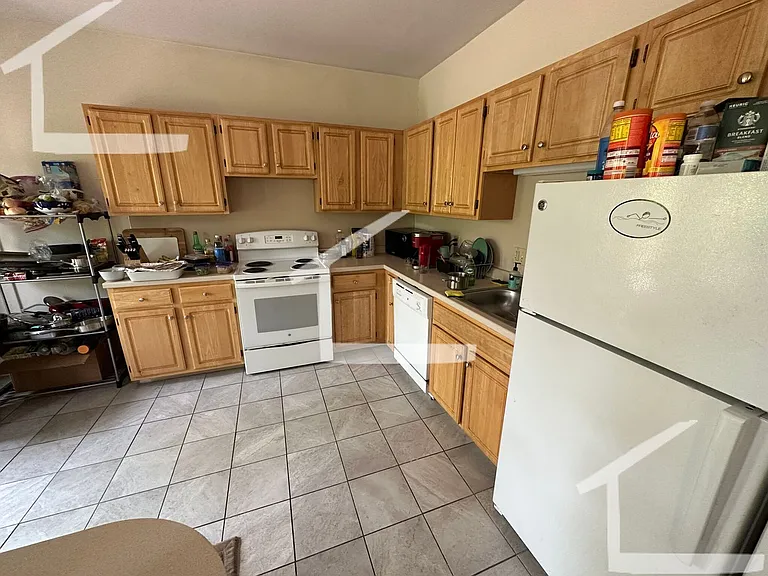 1133 Commonwealth Ave #33 — Photo 9