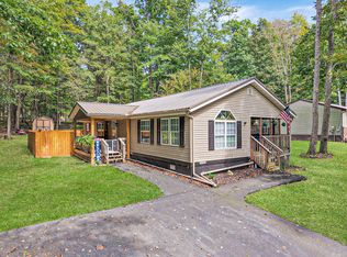 128 Carribean Rd, Dubois, PA 15801