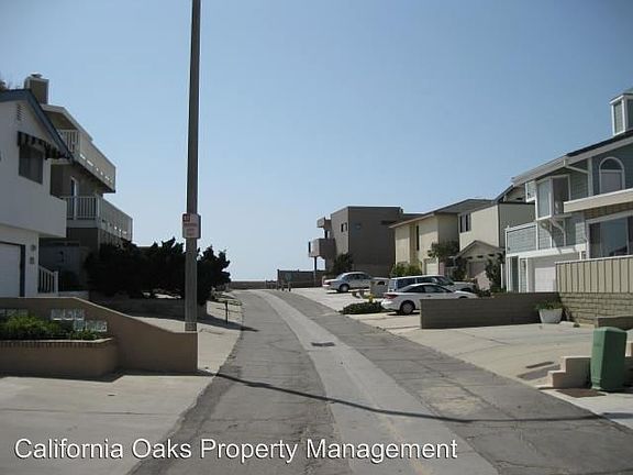 3rd image of 1314 Devon Ln