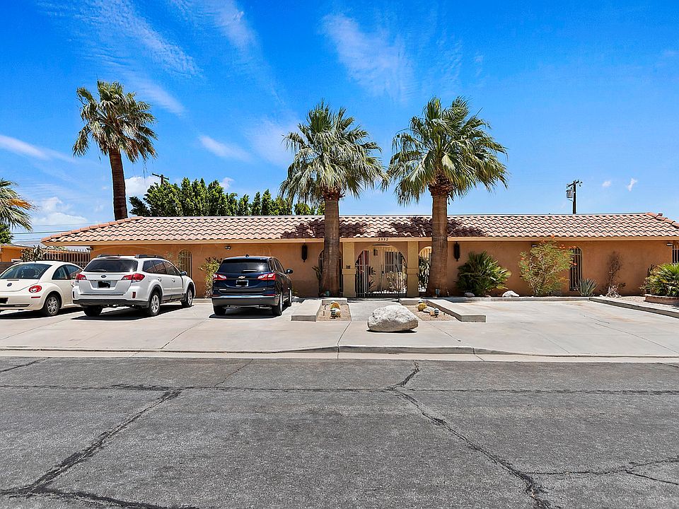 2nd image of 2552 N Junipero Ave