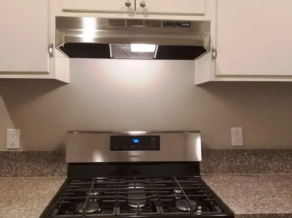 2443 Palm Place 1 Bed1 Bath $1775, 2439-2443 Palm Pl #2445-1/2, Huntington Park, CA 90255