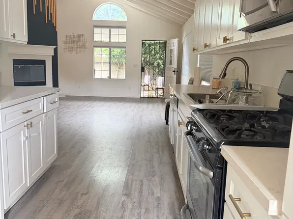 8205 Wisner Ave, Panorama City, CA 91402