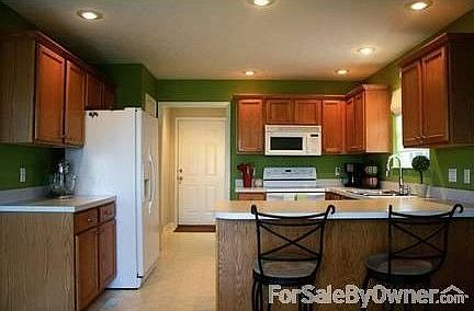 Kitchen : Appliances included