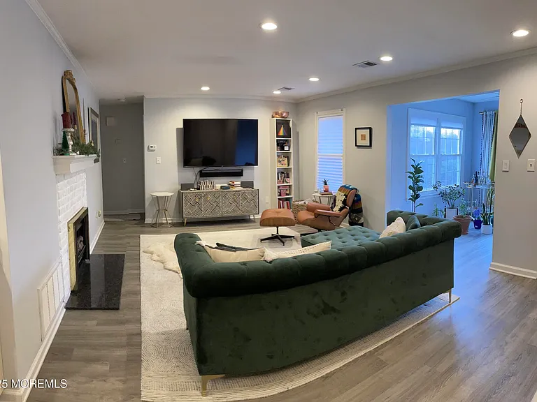 157 Frontier Way — Photo 4