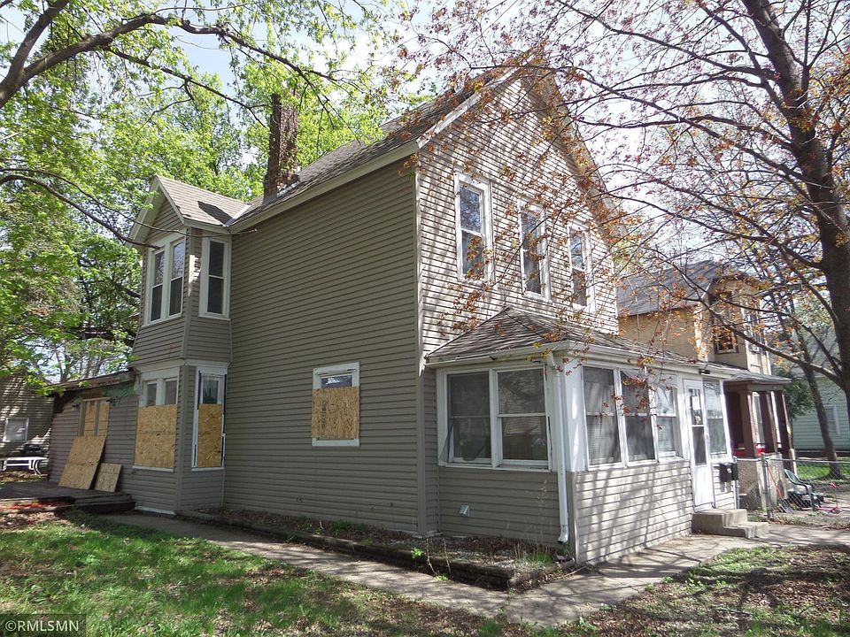 1st image of 841 York Ave