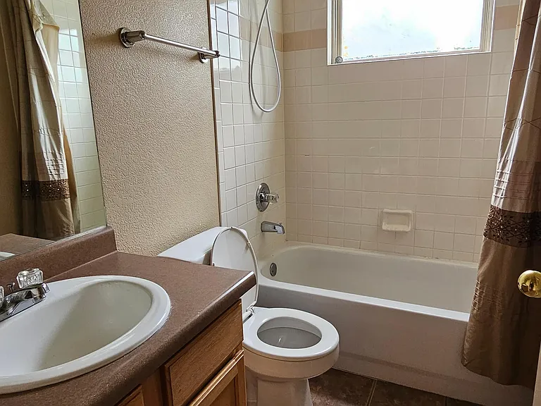 1604 Columbine Village Dr — Photo 16