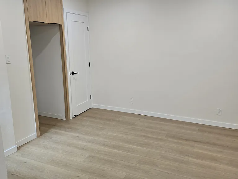 630 Lombard St #5 — Photo 3