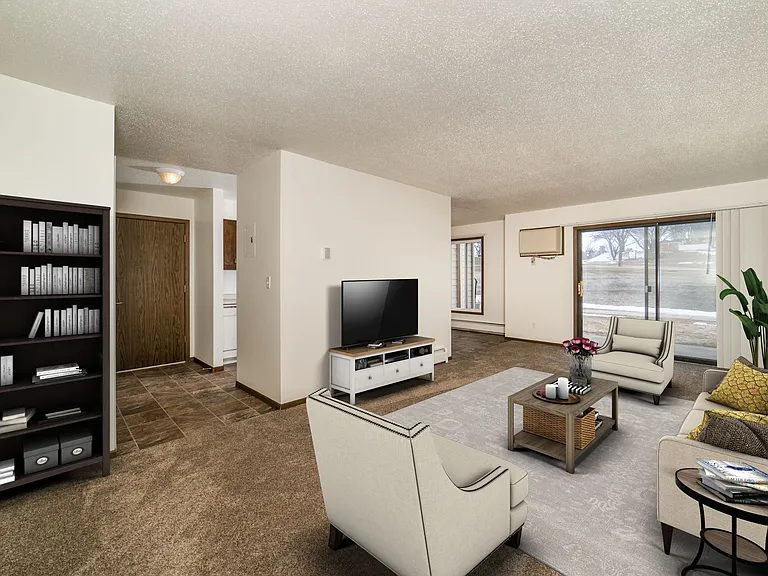 Broadway Apartments — Photo 6