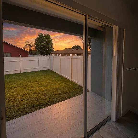 812 Glastonbury Dr — Photo 28