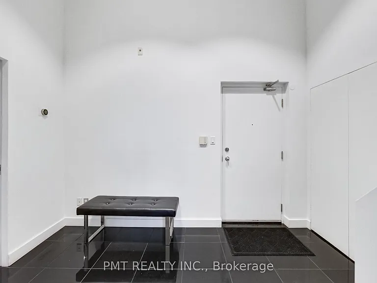 676 Richmond St W #210 — Photo 38