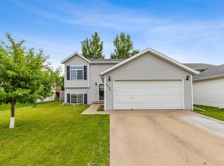 4958 10th Ave S, Fargo, ND 58103
