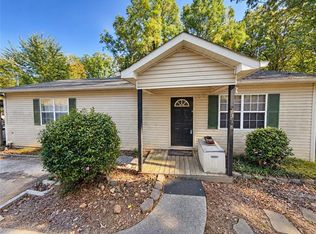 2318 Sportsman Club Rd, Gainesville, GA 30501