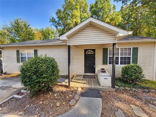2318 Sportsman Club Rd, Gainesville, GA 30501