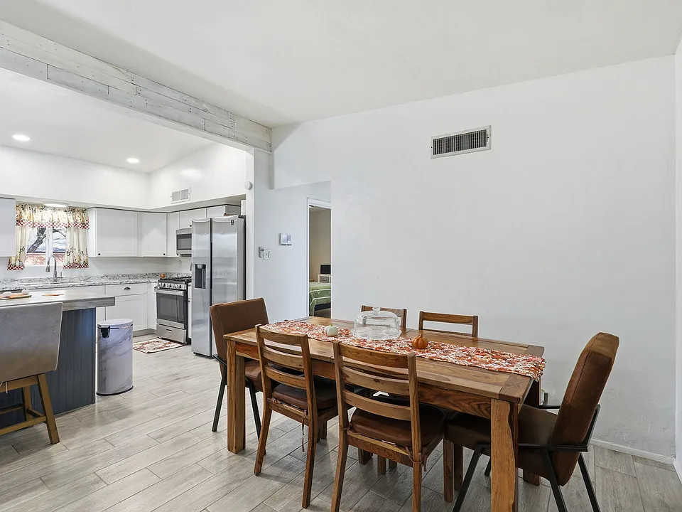 6424 E Calle Mercurio