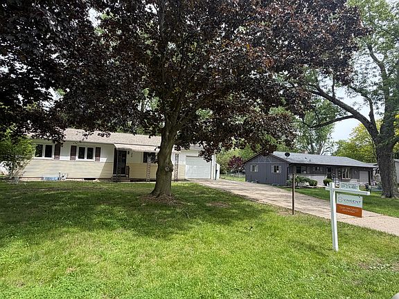 2nd image of 250 Lois Dr