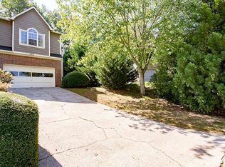902 Edgewater Cir, Marietta, GA 30062