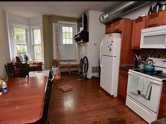 3rd image of 211 S 45th St #000003