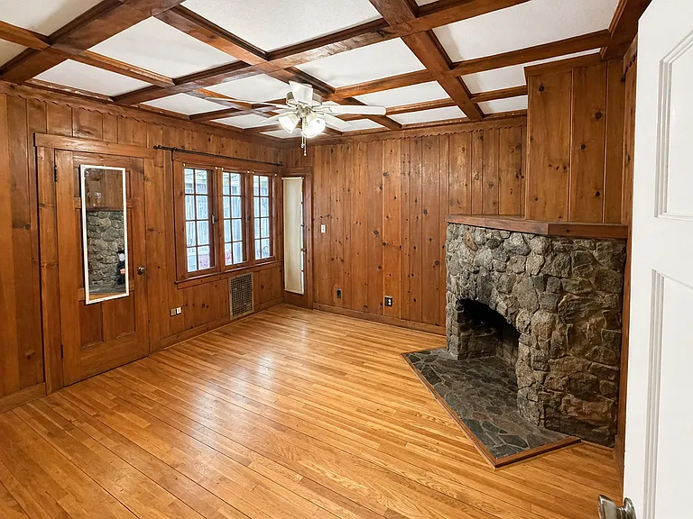 324 Mansion Ave — Photo 22